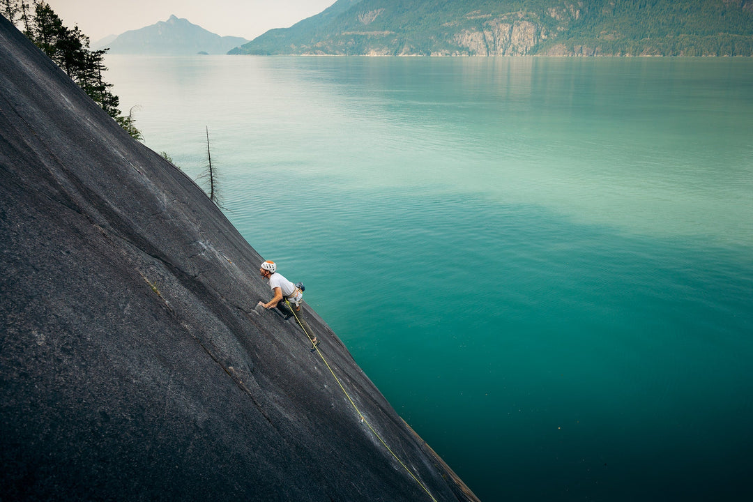 The 10 Best Oceanfront Routes & Problems in the Howe Sound