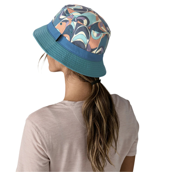 #color_swallowtail-geo-still-blue