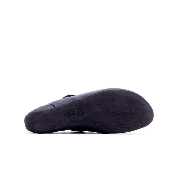 #color_black-olive