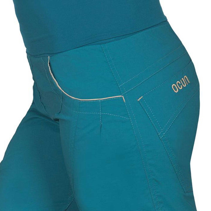 #color_turquoise-dark-lagoon