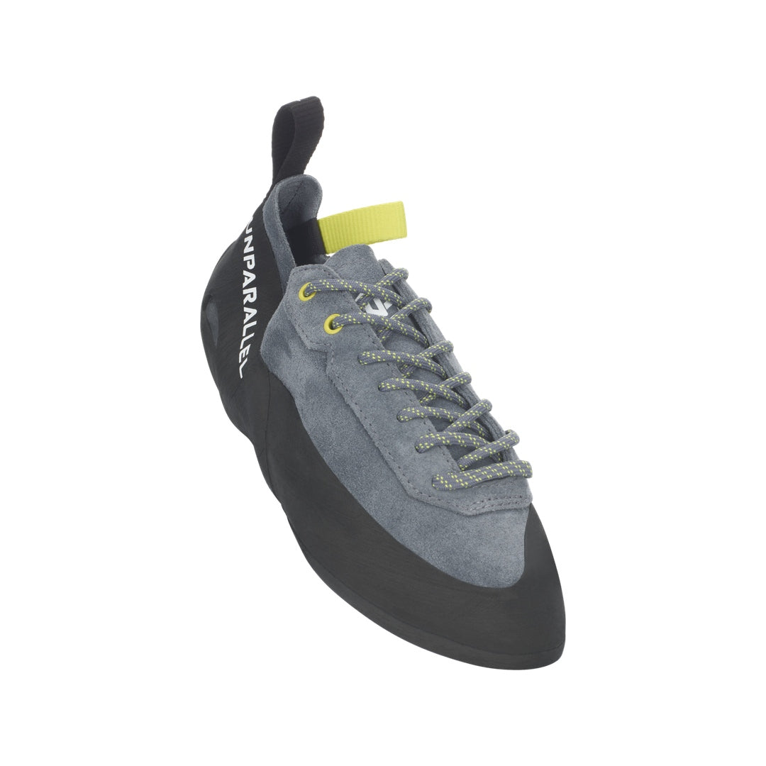 Engage Lace Up