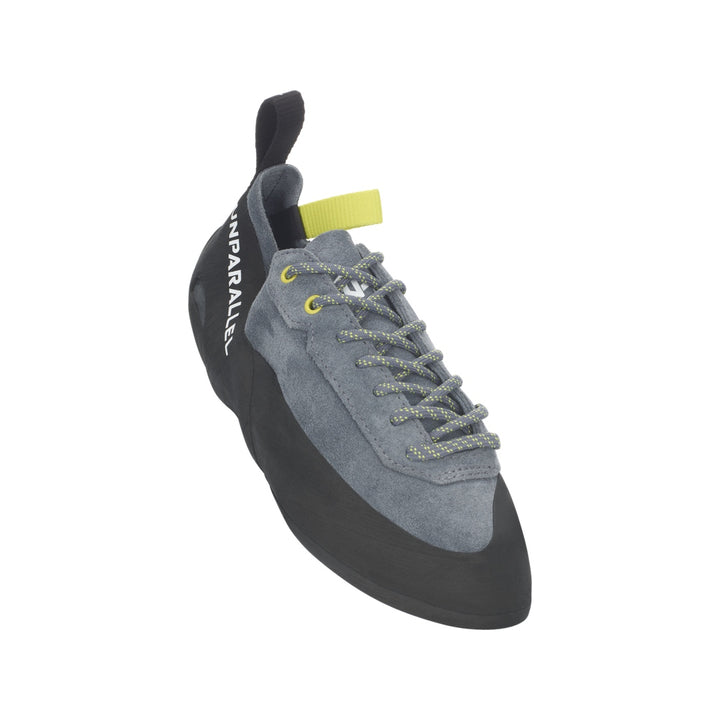 Engage Lace Up